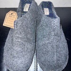 Staheekum Gray Wool Slippers